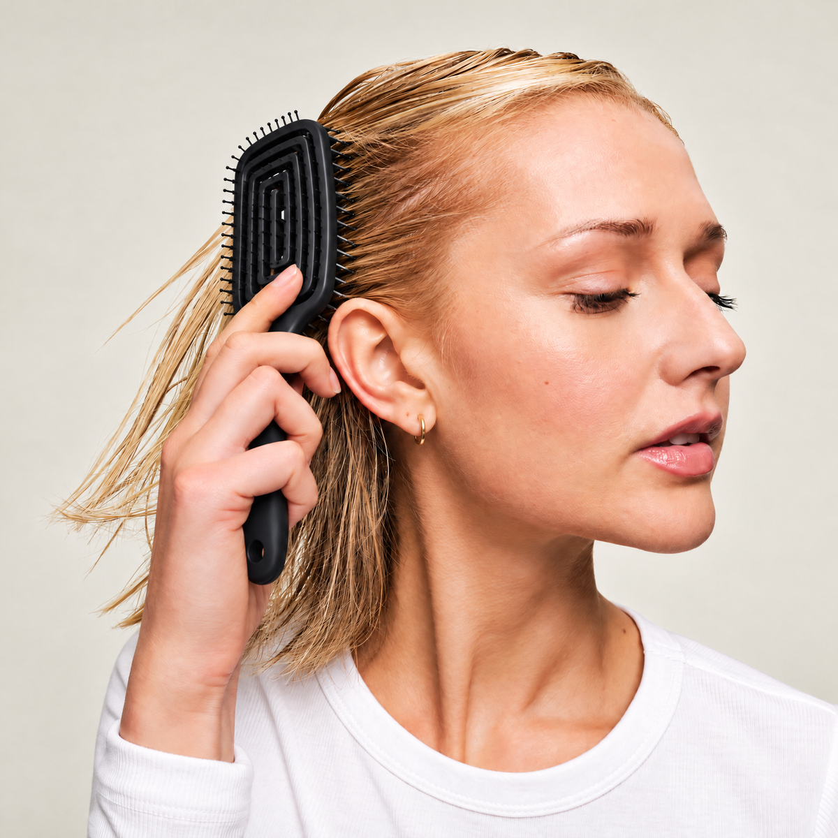 360° Scalp Massage & Detangling Hair Brush
